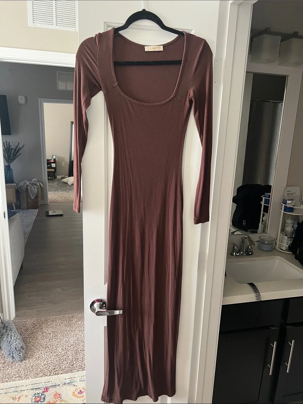 Long-Sleeve Scoop Neck Maxi Dress in Brown
